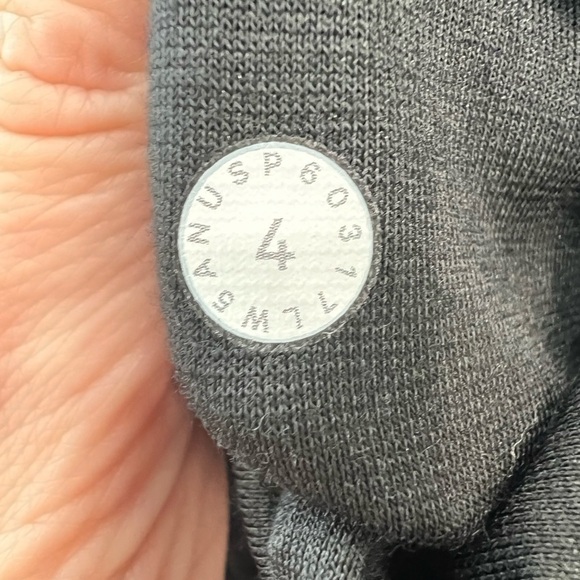 LULULEMON Fresh in Mesh tights 25 inch luxtreme mesh size 4 - Picture 9 of 10